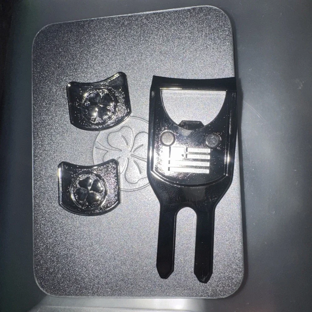 Golf Divot Repair Tool  Golf Ball Marker 6-in-1 Multifunctional Access